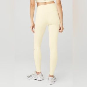 Alo High-Waist Airbrush Legging in French Vanilla